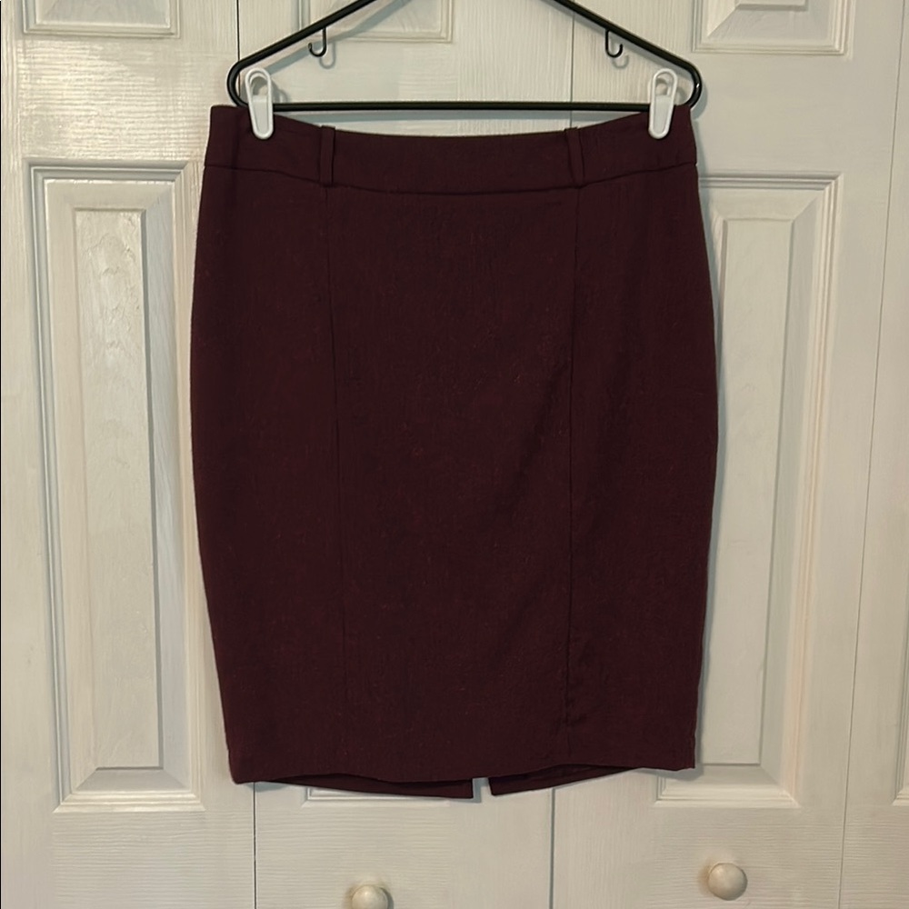 Elegant Burgundy Pencil Skirt
